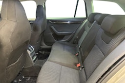 ruskea (beige) Skoda Octavia 2014 kuva 10.