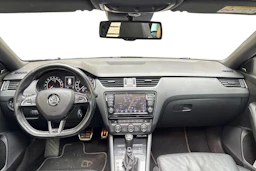 Musta Skoda OCTAVIA 2014 kuva 7.