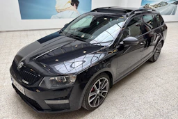 Musta Skoda OCTAVIA 2014 kuva 16.