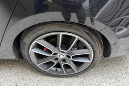 Musta Skoda OCTAVIA 2014 kuva 18.