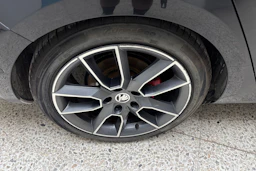 Musta Skoda OCTAVIA 2014 kuva 21.