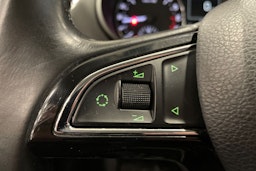 met. harmaa Skoda Octavia 2014 kuva 17.