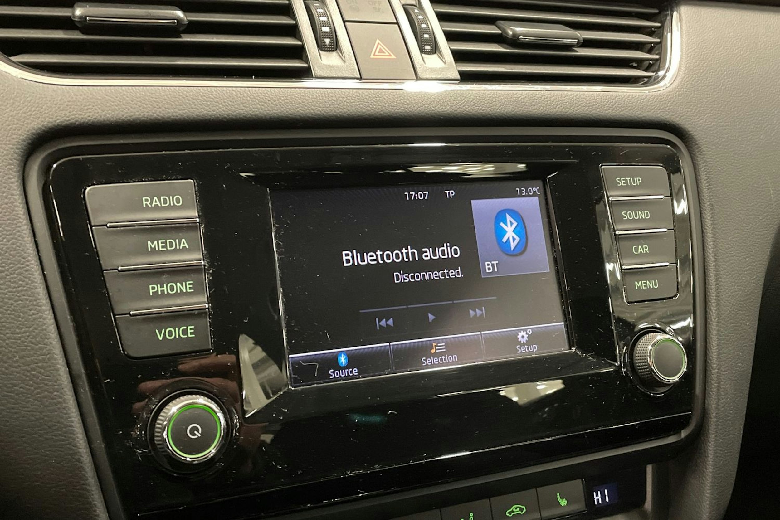 met. harmaa Skoda Octavia 2014 kuva 22.