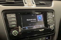 met. harmaa Skoda Octavia 2014 kuva 22.