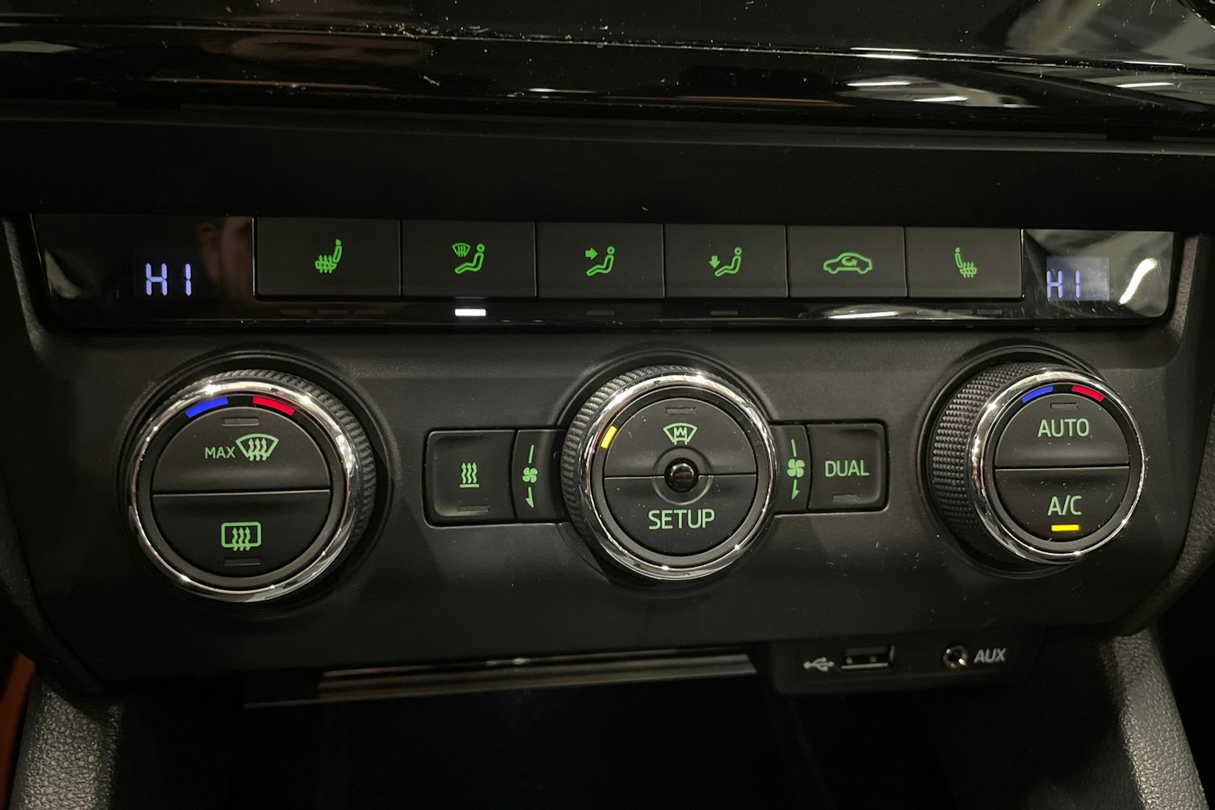 met. harmaa Skoda Octavia 2014 kuva 25.