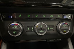 met. harmaa Skoda Octavia 2014 kuva 25.