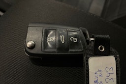 met. harmaa Skoda Octavia 2014 kuva 28.