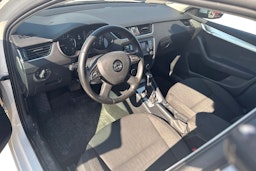 valkoinen Skoda Octavia 2014 kuva 3.