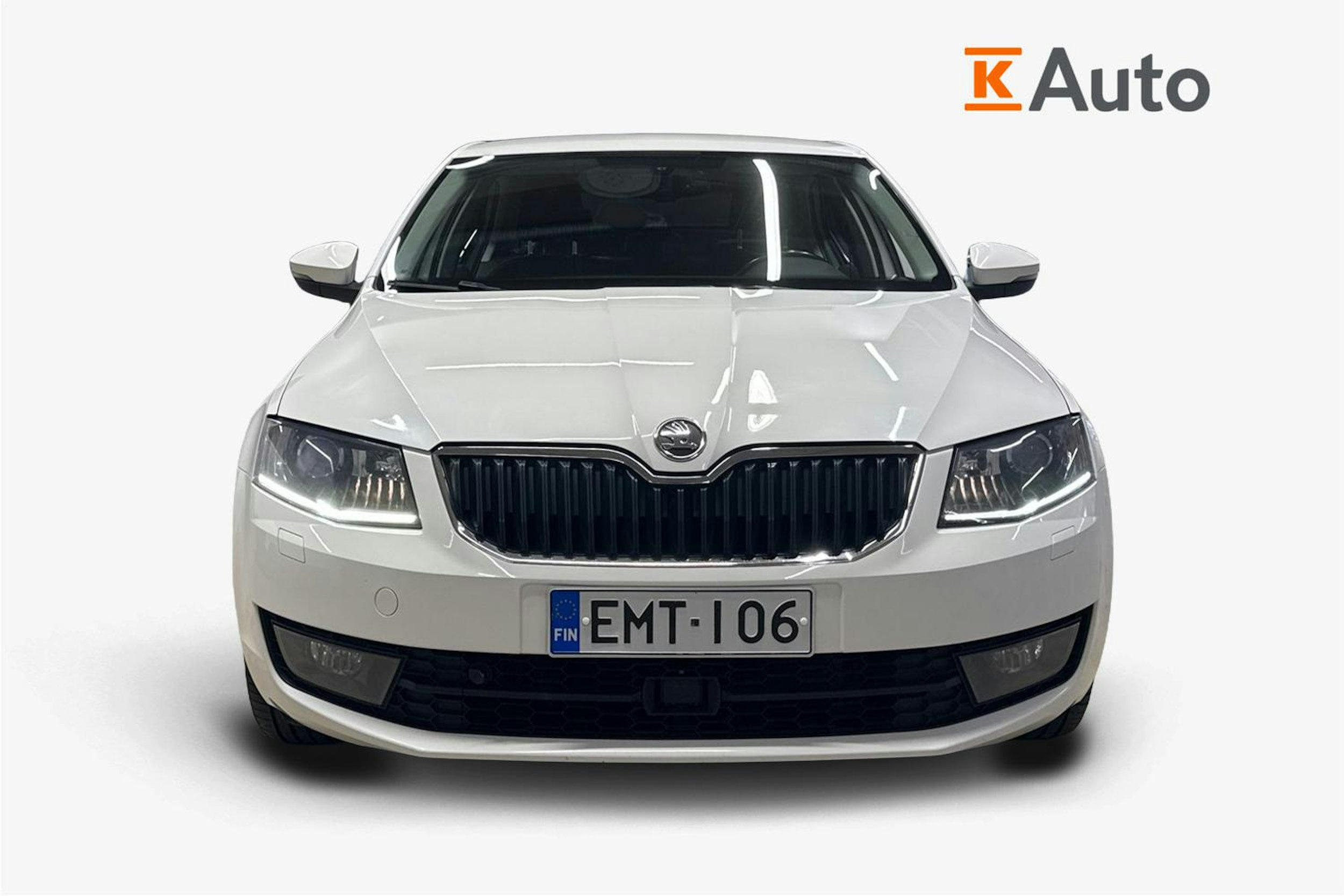 valkoinen Skoda Octavia 2014 kuva 5.