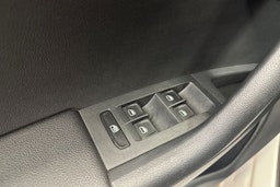valkoinen Skoda Octavia 2014 kuva 14.