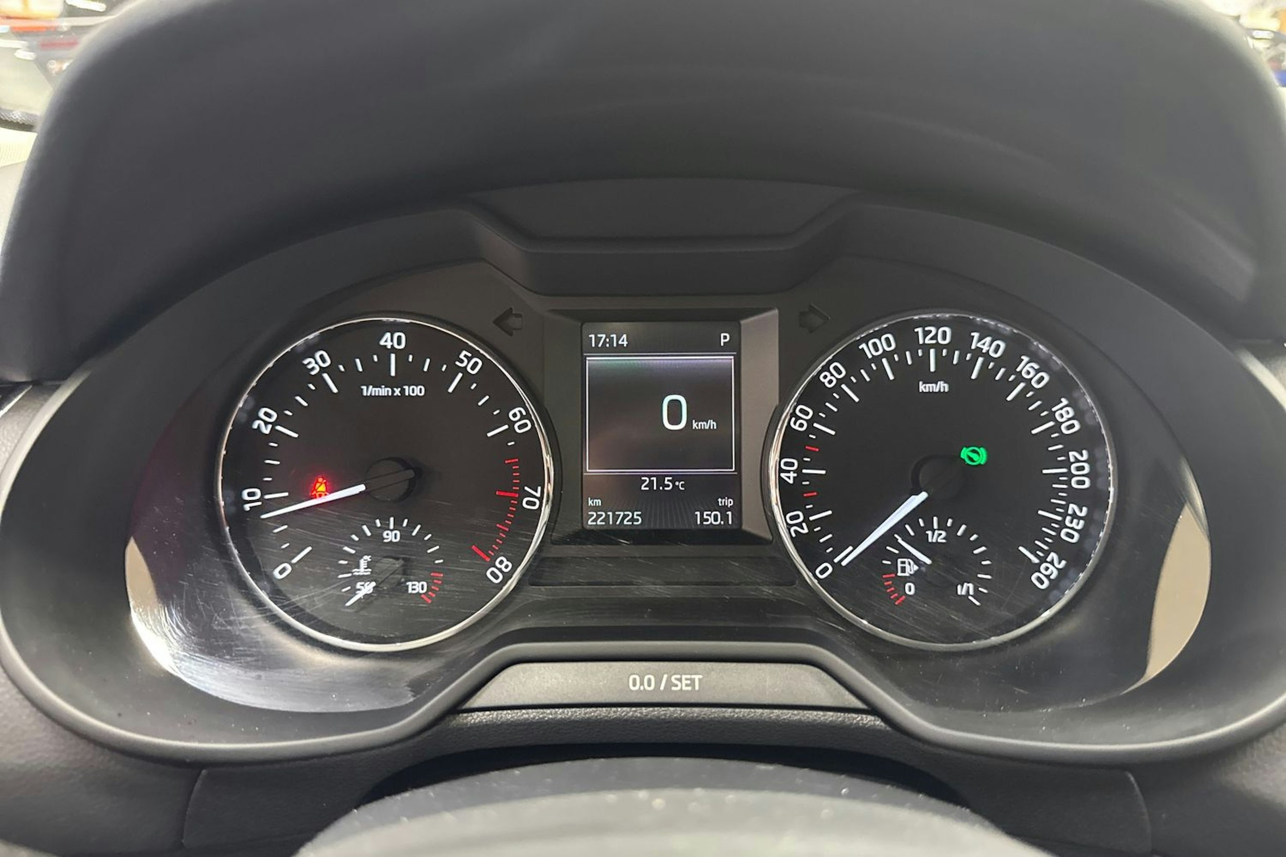 valkoinen Skoda Octavia 2014 kuva 15.