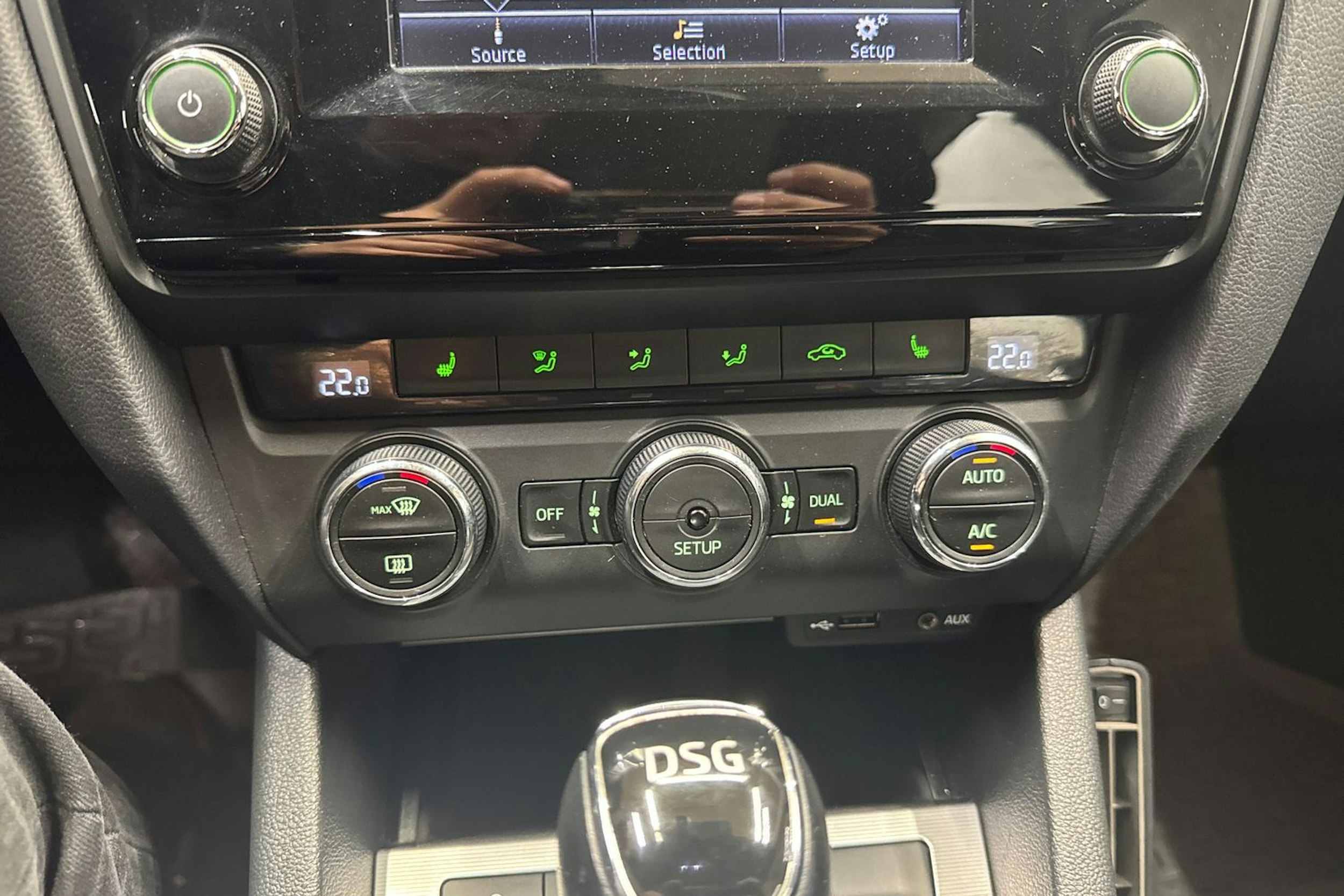 valkoinen Skoda Octavia 2014 kuva 19.