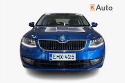 sininen Skoda Octavia 2014 kuva 5.