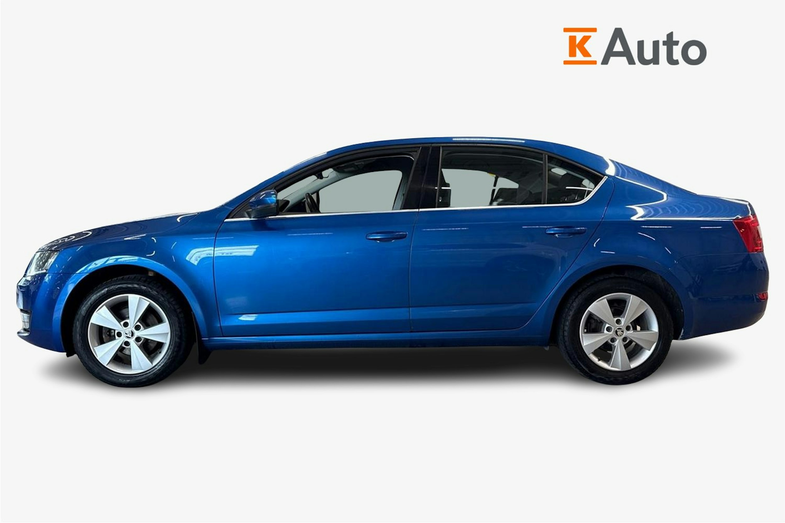 sininen Skoda Octavia 2014 kuva 6.