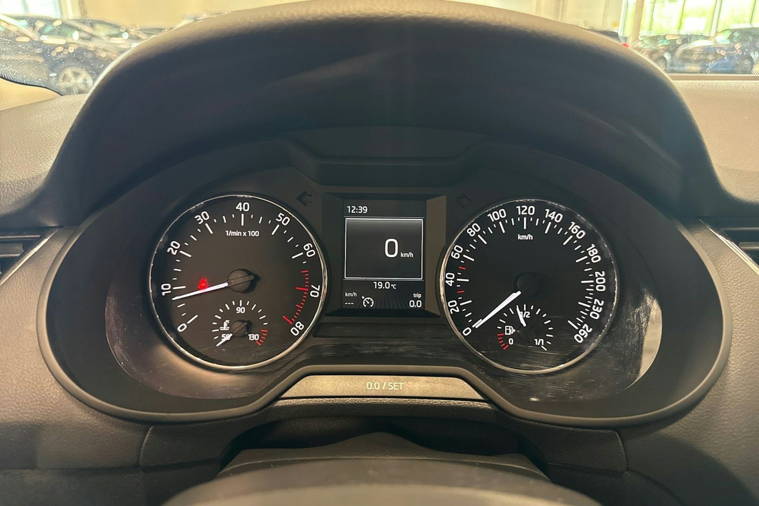 sininen Skoda Octavia 2014 kuva 17.