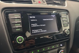 sininen Skoda Octavia 2014 kuva 21.