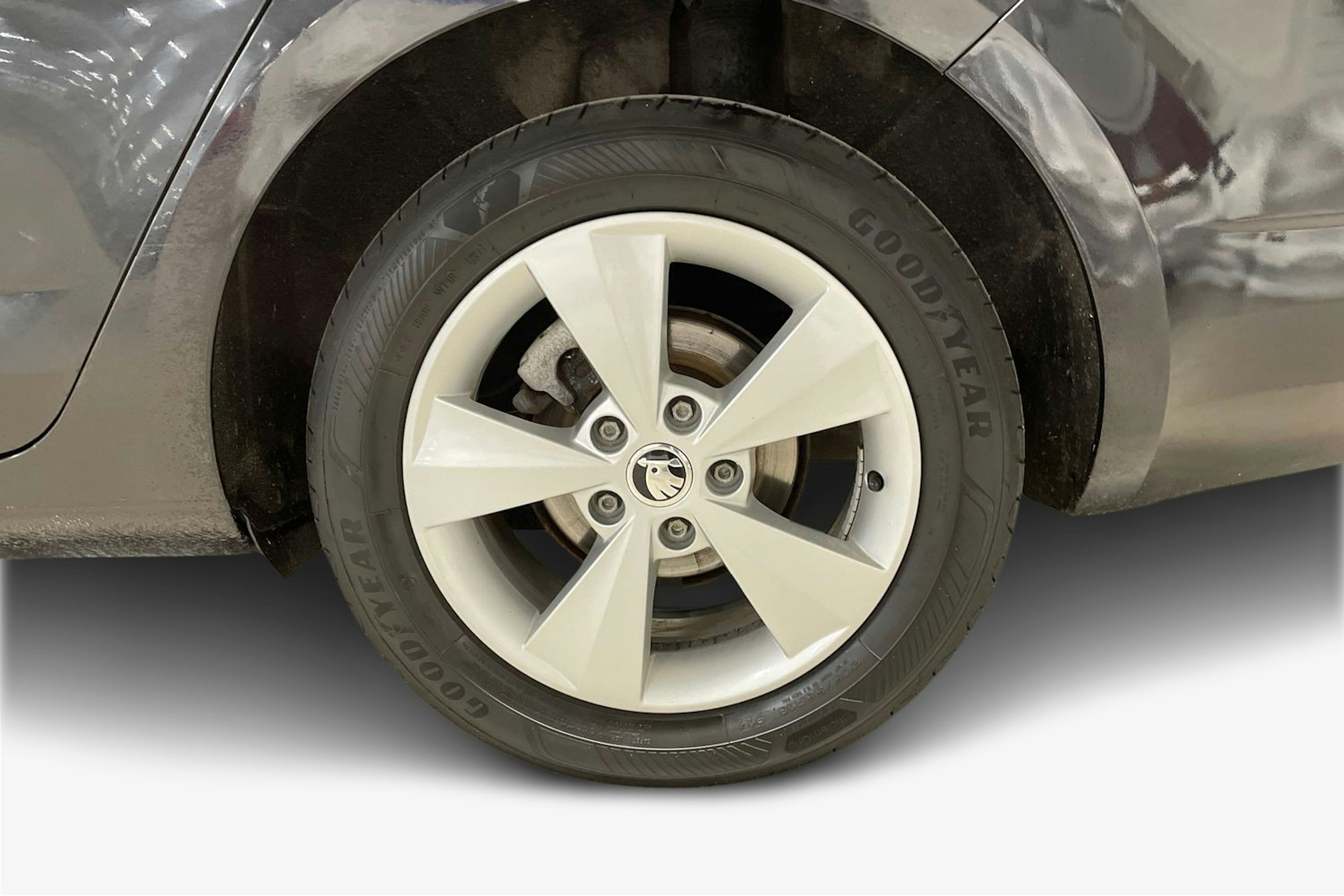 Musta Skoda OCTAVIA 2014 kuva 11.