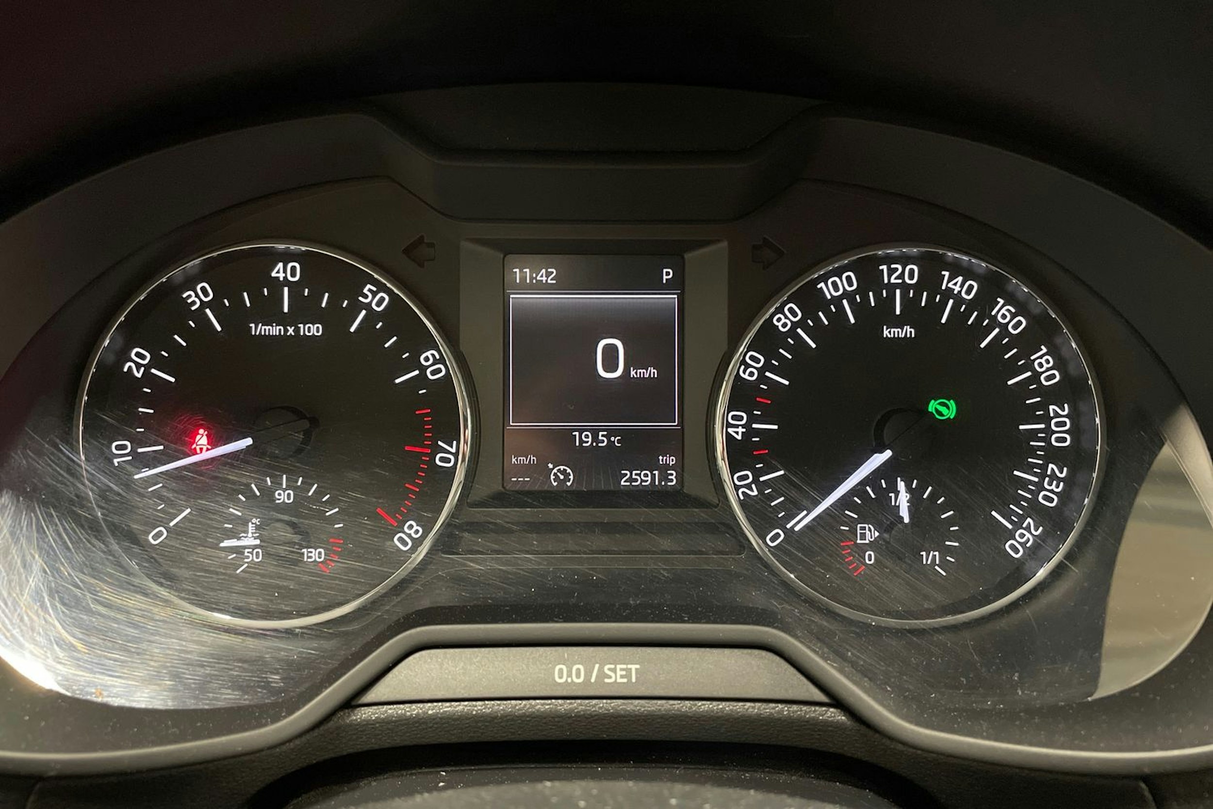 Musta Skoda OCTAVIA 2014 kuva 16.