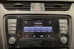 Musta Skoda OCTAVIA 2014 kuva 17.