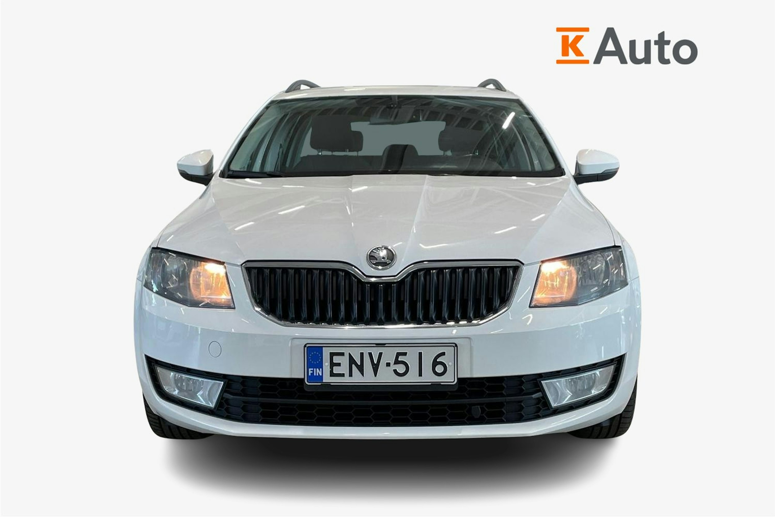 valkoinen Skoda Octavia 2014 kuva 5.