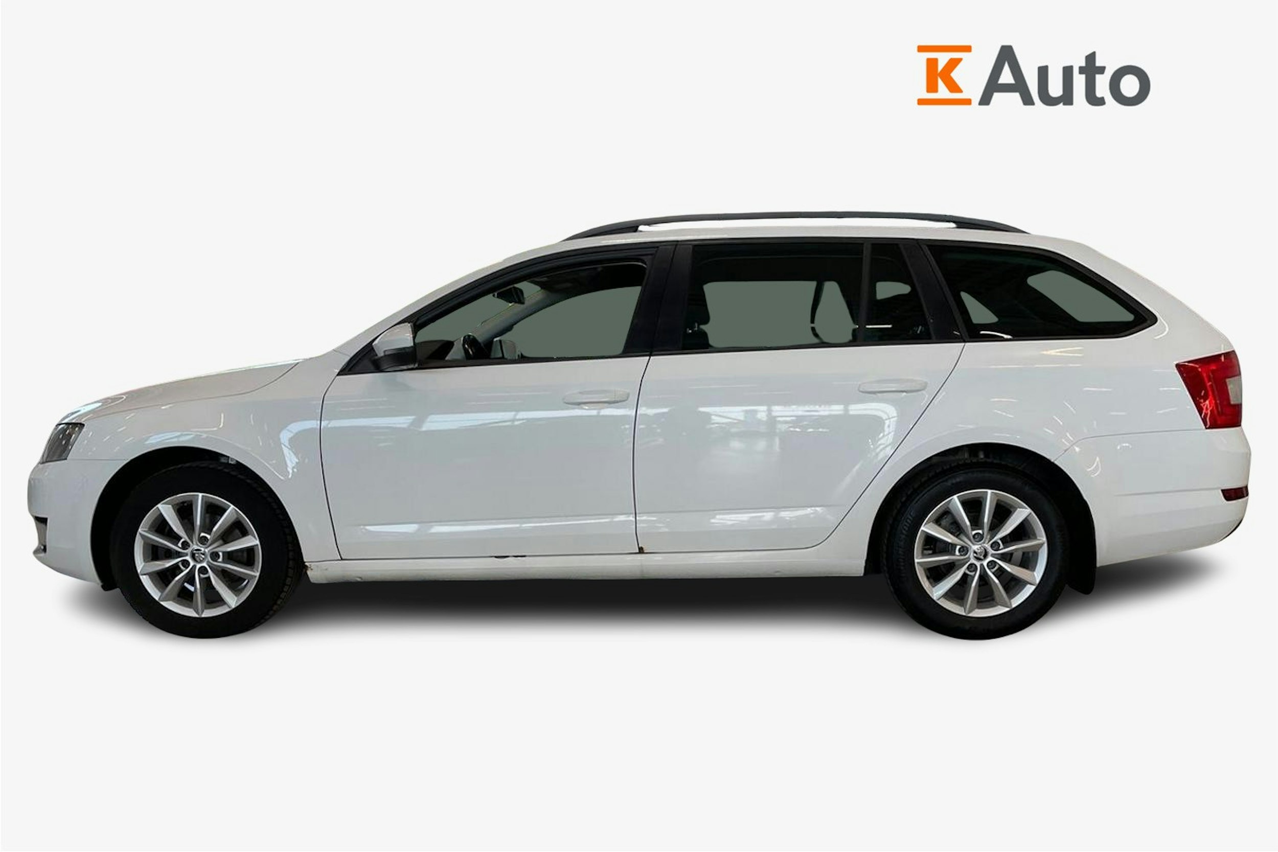 valkoinen Skoda Octavia 2014 kuva 6.