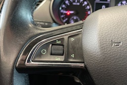 valkoinen Skoda Octavia 2014 kuva 17.