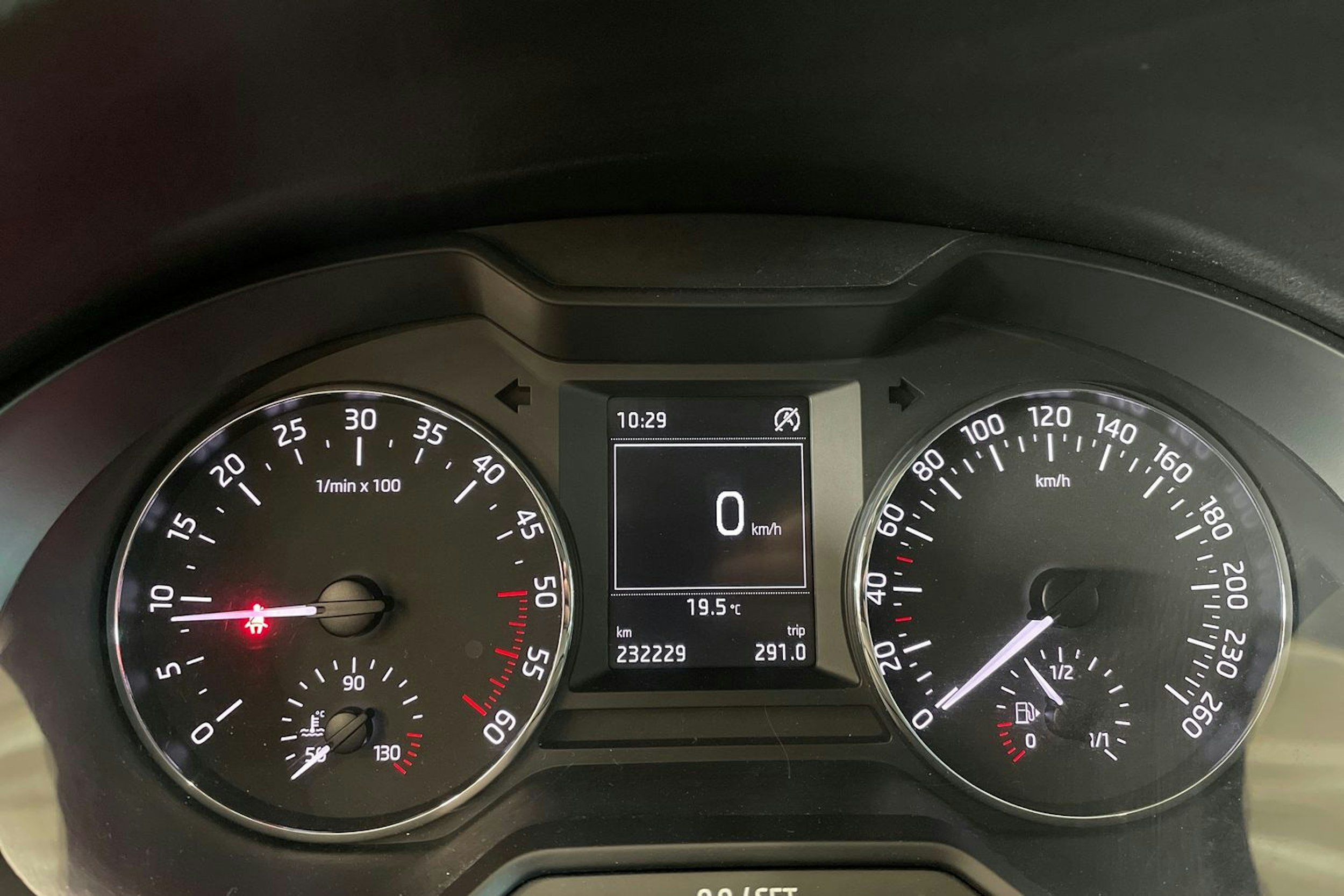 valkoinen Skoda Octavia 2014 kuva 18.