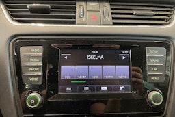 valkoinen Skoda Octavia 2014 kuva 23.