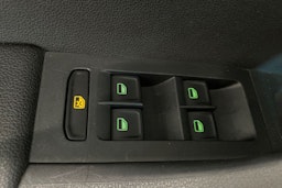 valkoinen Skoda Octavia 2014 kuva 30.
