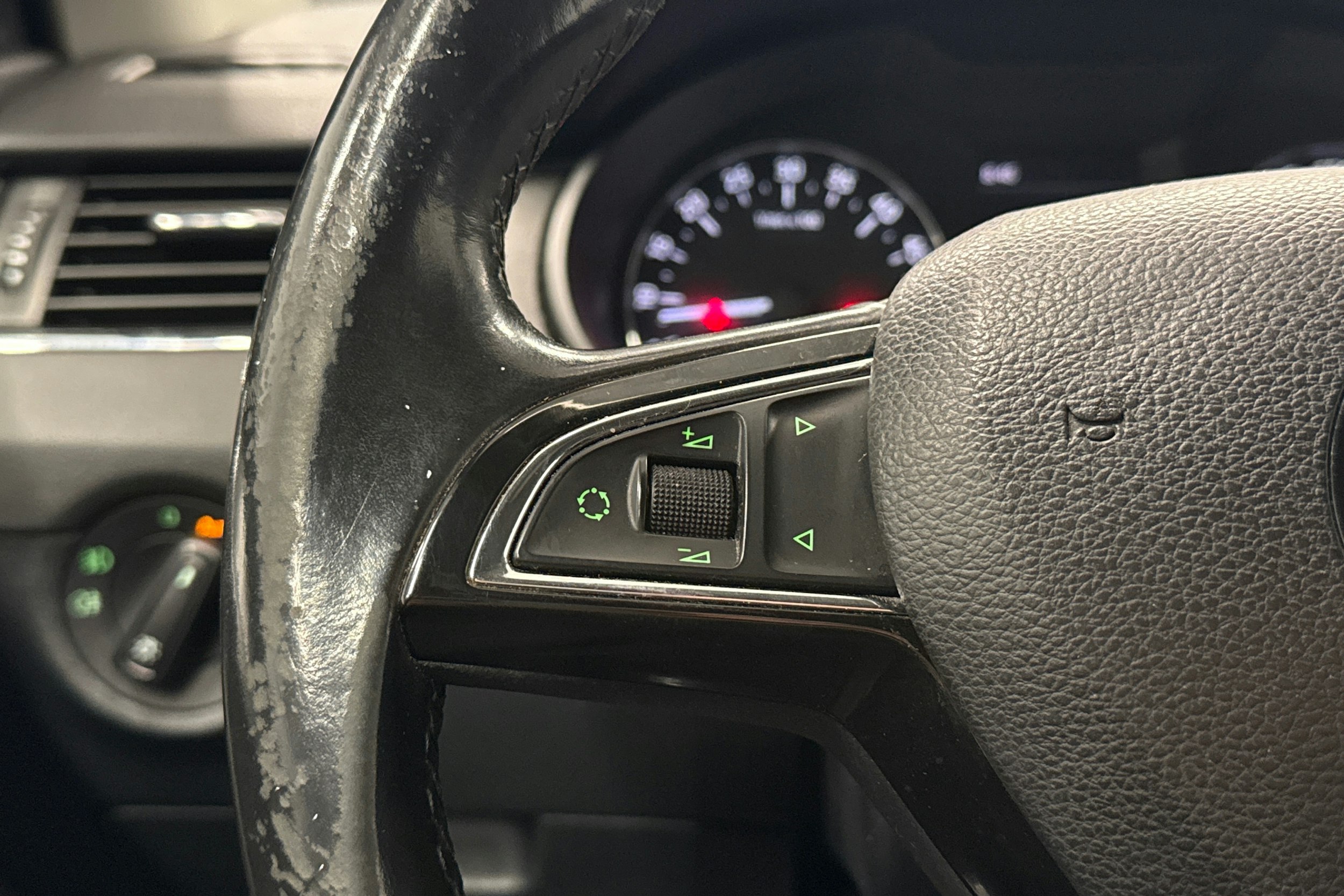 hopea Skoda Octavia 2014 kuva 12.