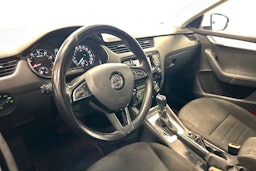 valkoinen Skoda Octavia 2014 kuva 3.