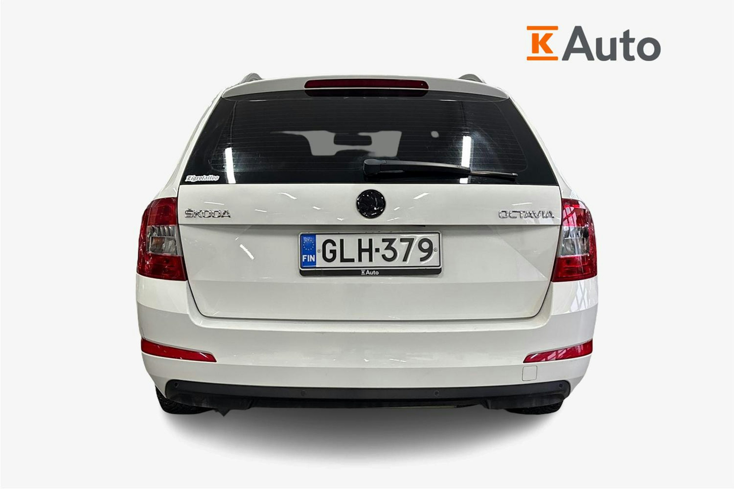 Valkoinen Skoda OCTAVIA 2014 kuva 3.