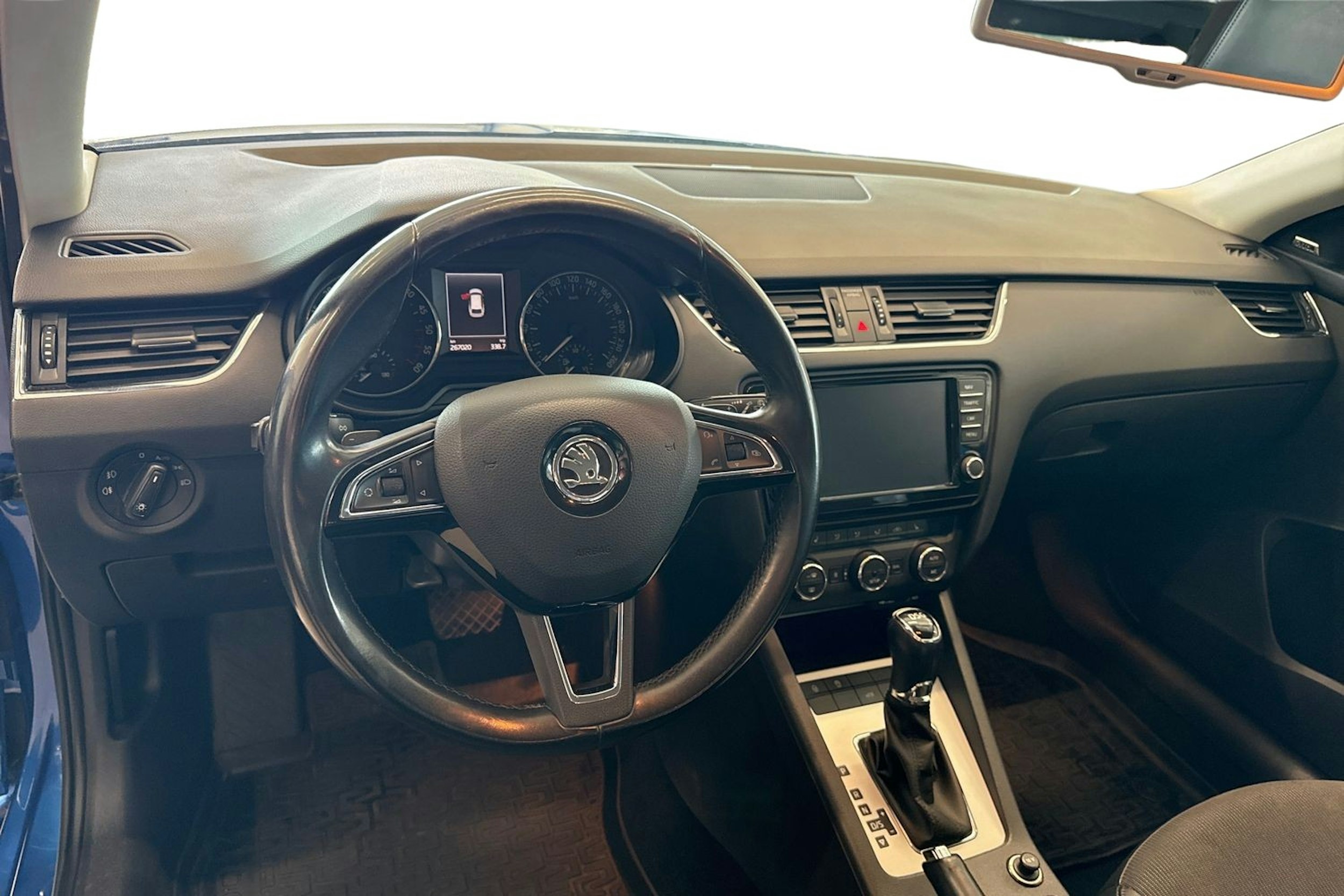 Sininen Skoda OCTAVIA 2014 kuva 7.