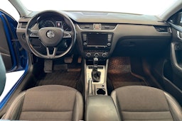 Sininen Skoda OCTAVIA 2014 kuva 9.