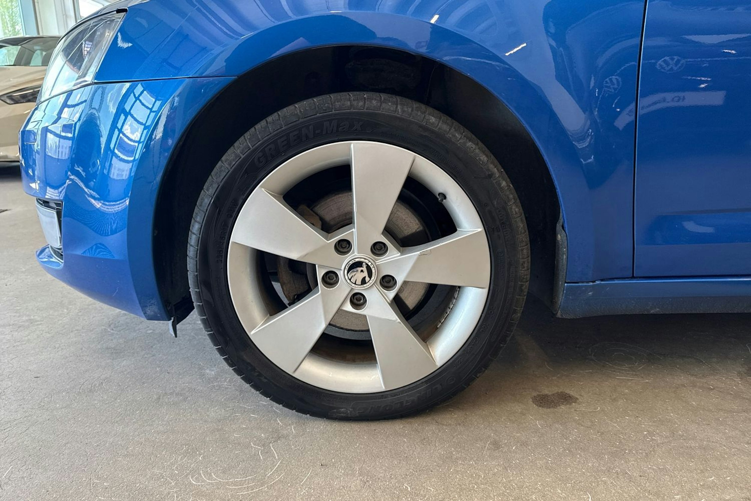 Sininen Skoda OCTAVIA 2014 kuva 13.
