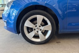 Sininen Skoda OCTAVIA 2014 kuva 13.