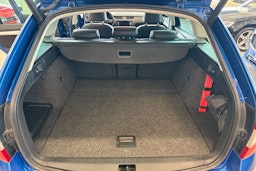 Sininen Skoda OCTAVIA 2014 kuva 24.