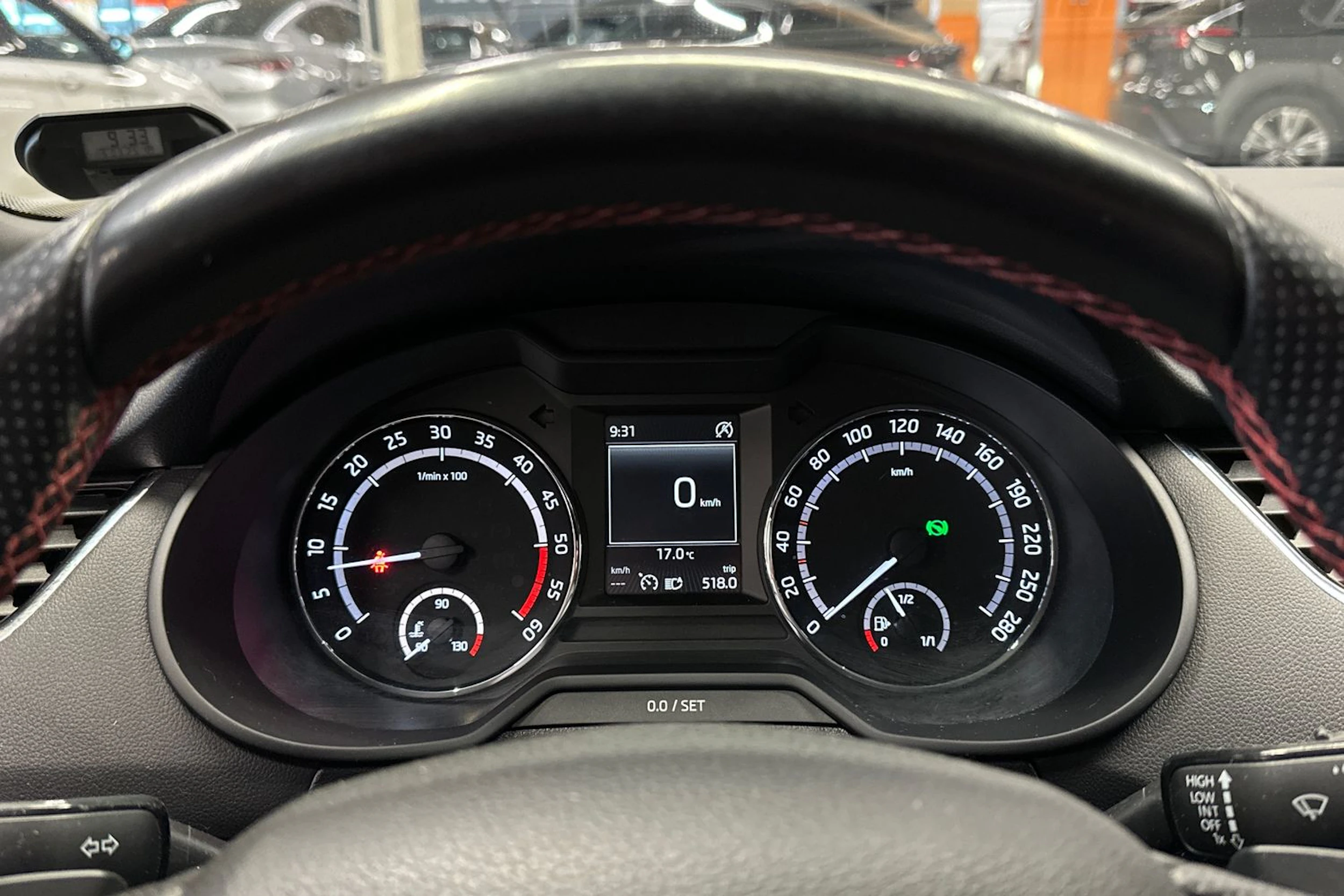 punainen Skoda Octavia 2014 kuva 20.