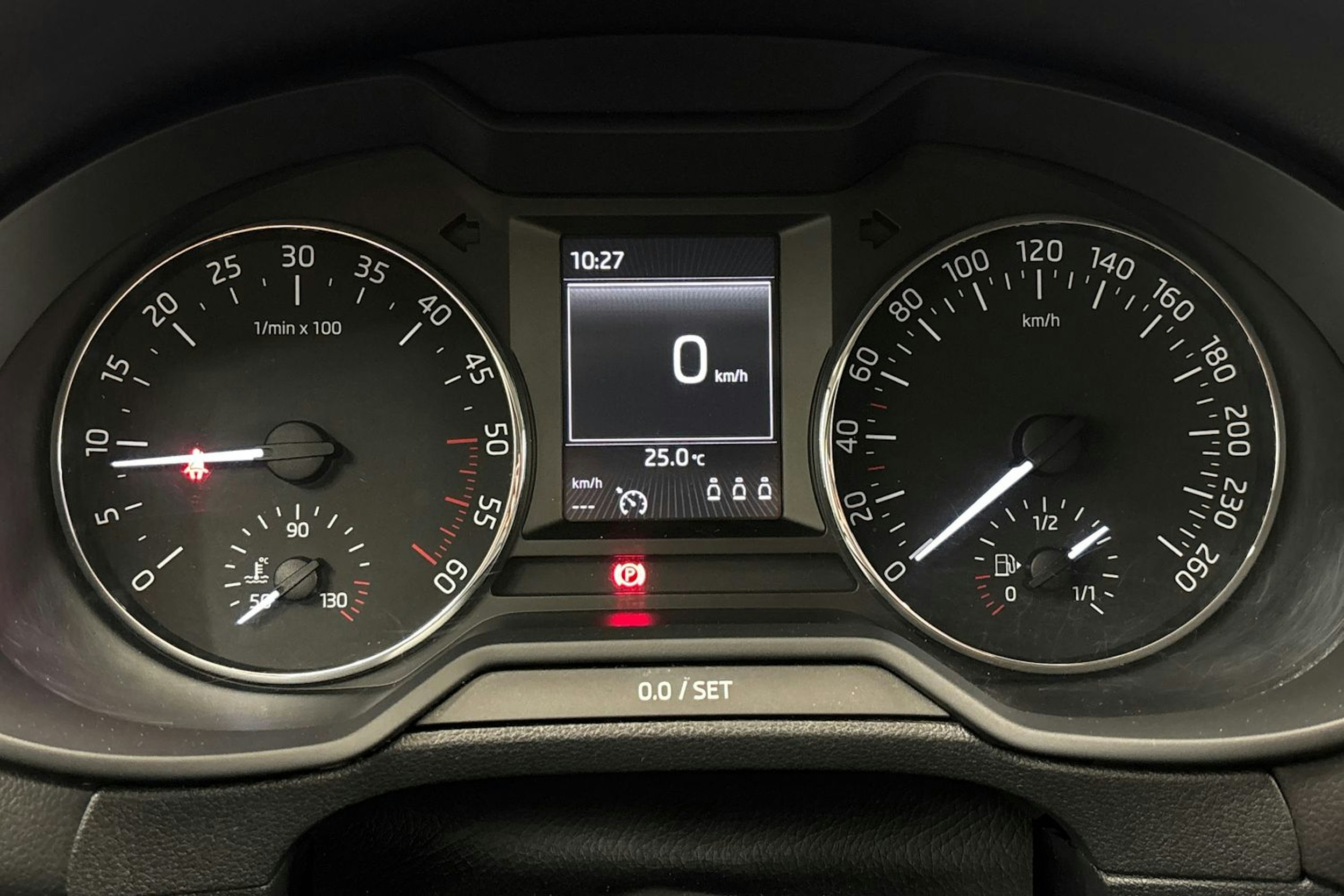 valkoinen Skoda Octavia 2014 kuva 17.