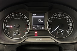 valkoinen Skoda Octavia 2014 kuva 17.