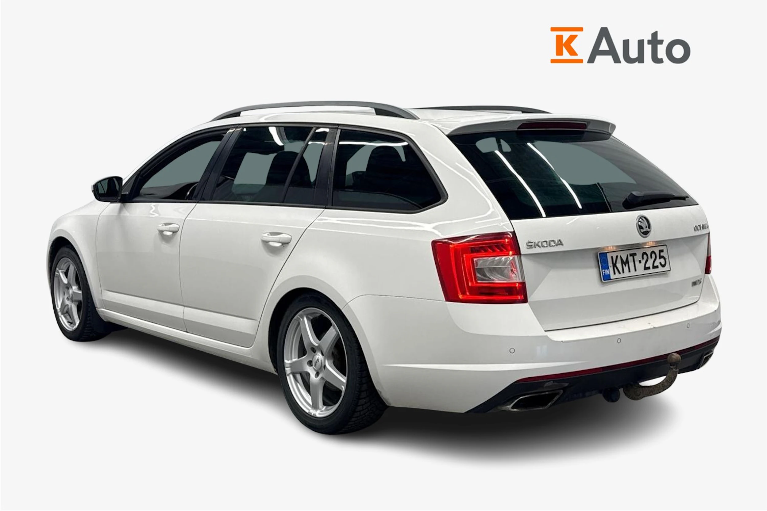 valkoinen Skoda Octavia 2014 kuva 2.