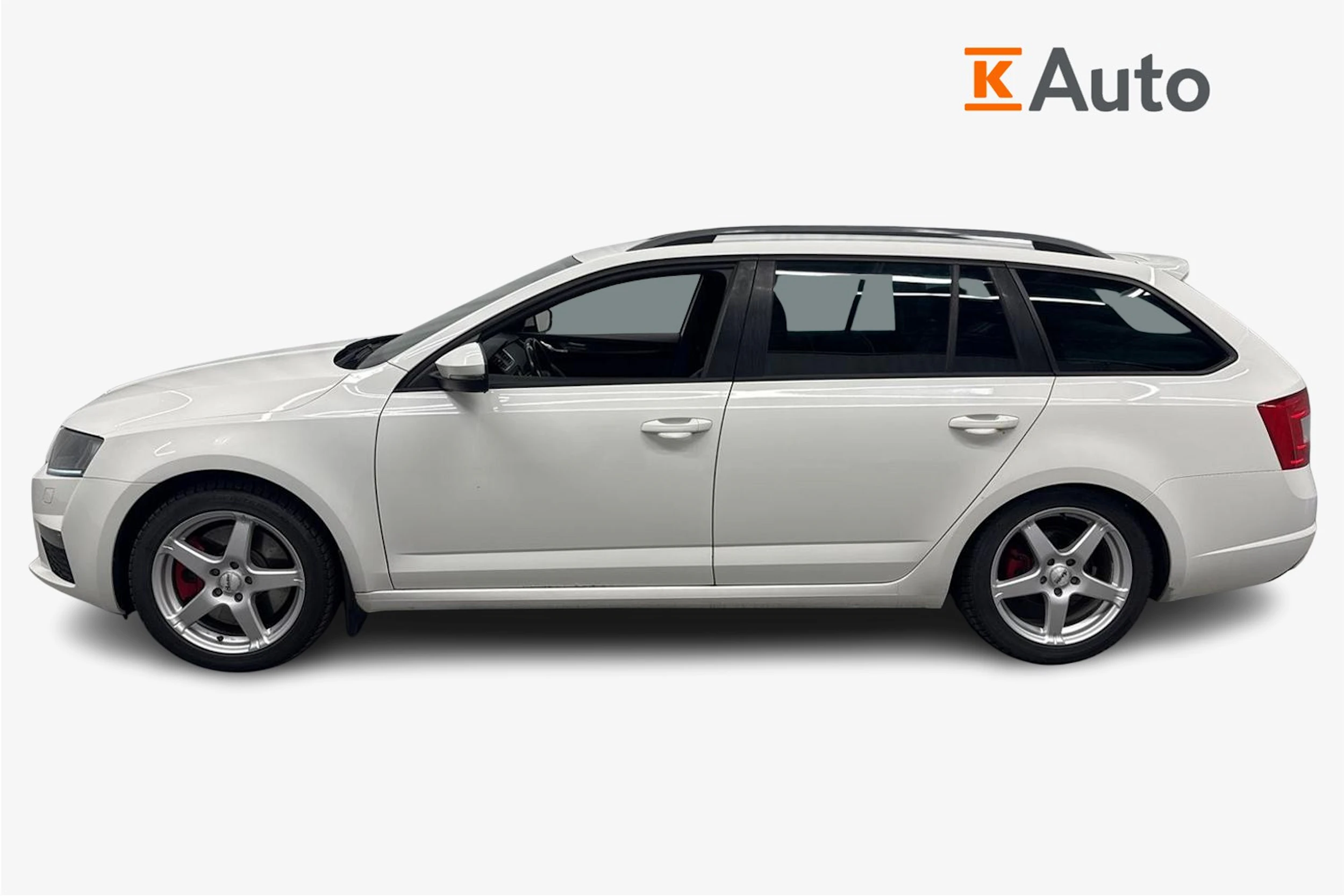 valkoinen Skoda Octavia 2014 kuva 5.