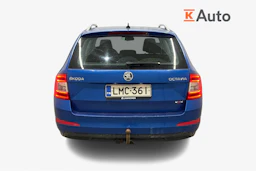 sininen Skoda Octavia 2014 kuva 3.