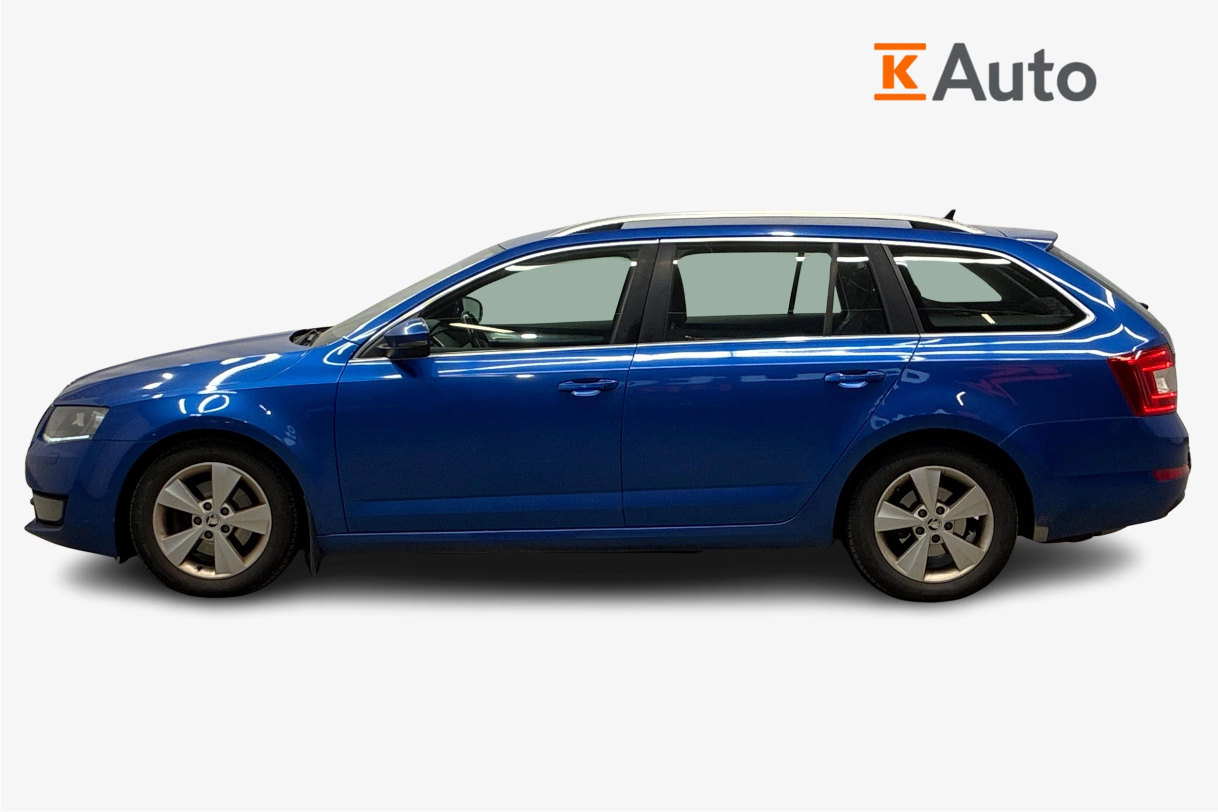 sininen Skoda Octavia 2014 kuva 5.
