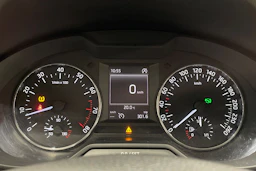 sininen Skoda Octavia 2013 kuva 13.