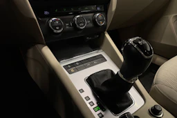 sininen Skoda Octavia 2013 kuva 15.