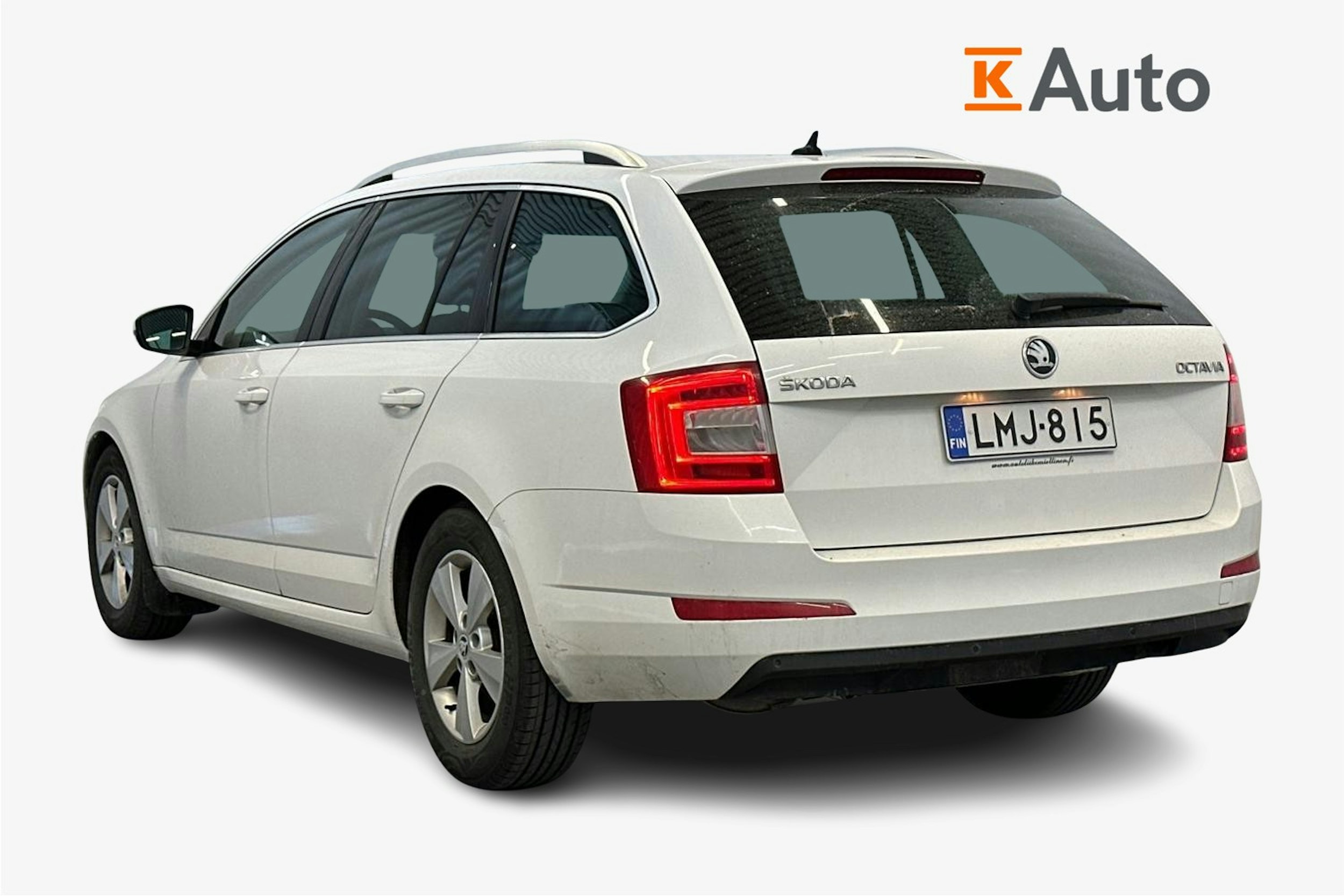 Valkoinen Skoda OCTAVIA 2014 kuva 2.
