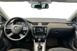 Valkoinen Skoda OCTAVIA 2014 kuva 9.