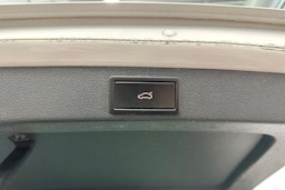 Valkoinen Skoda OCTAVIA 2014 kuva 28.