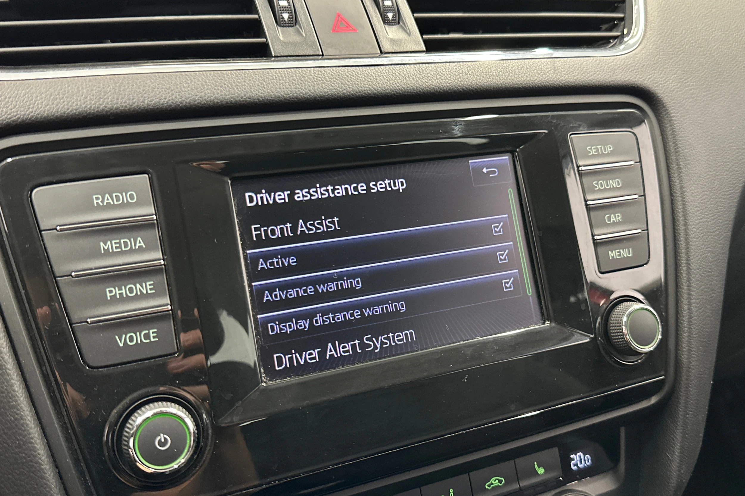 punainen Skoda Octavia 2014 kuva 19.